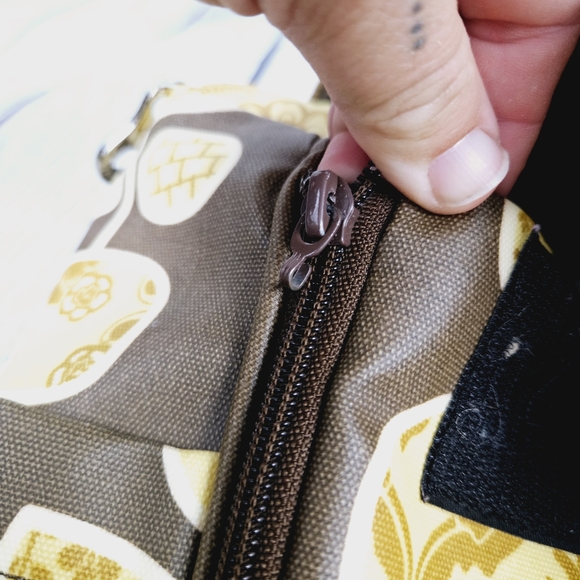 PETUNIA PICKLE BOTTOM | crossbody diaper bag - Picture 11 of 16